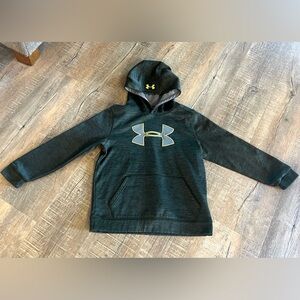 Under Armour Kids green Pullover Hoodiewith Logo Accent boy girl M 10-12
